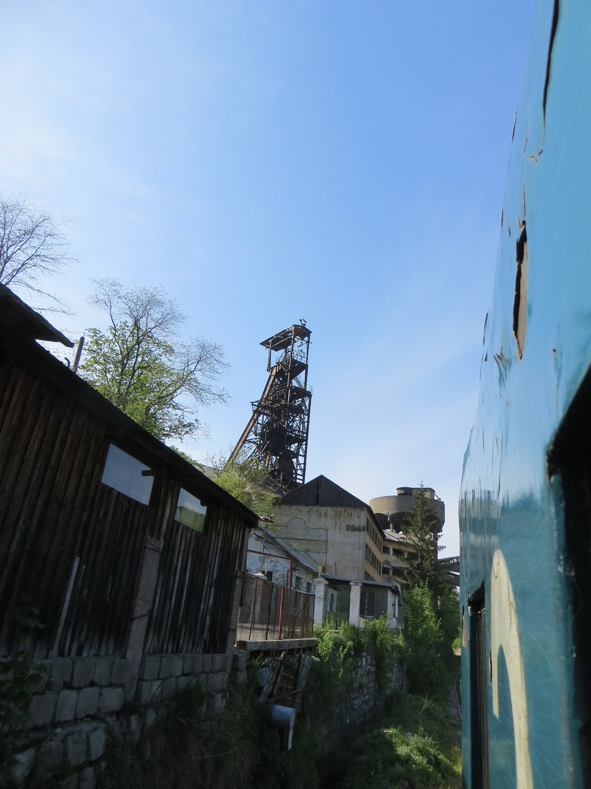 Die Gebäude und der Förderturm von Schacht I